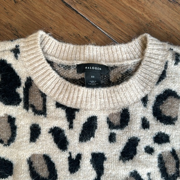Halogen Leopard Spot Crewneck Pullover - Picture 4 of 5